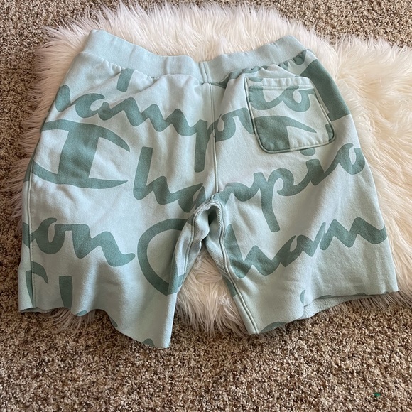 Champion Reverse Weave Green Logo Cut-Off Shorts, Size XXL - Picture 2 of 5